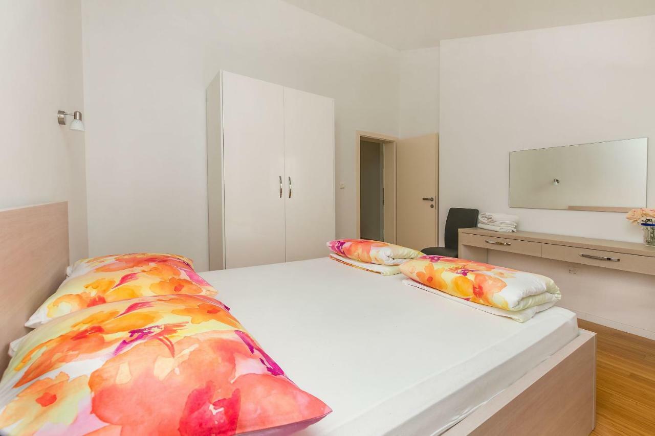 Apartments Villa Aquamarine Duće 외부 사진