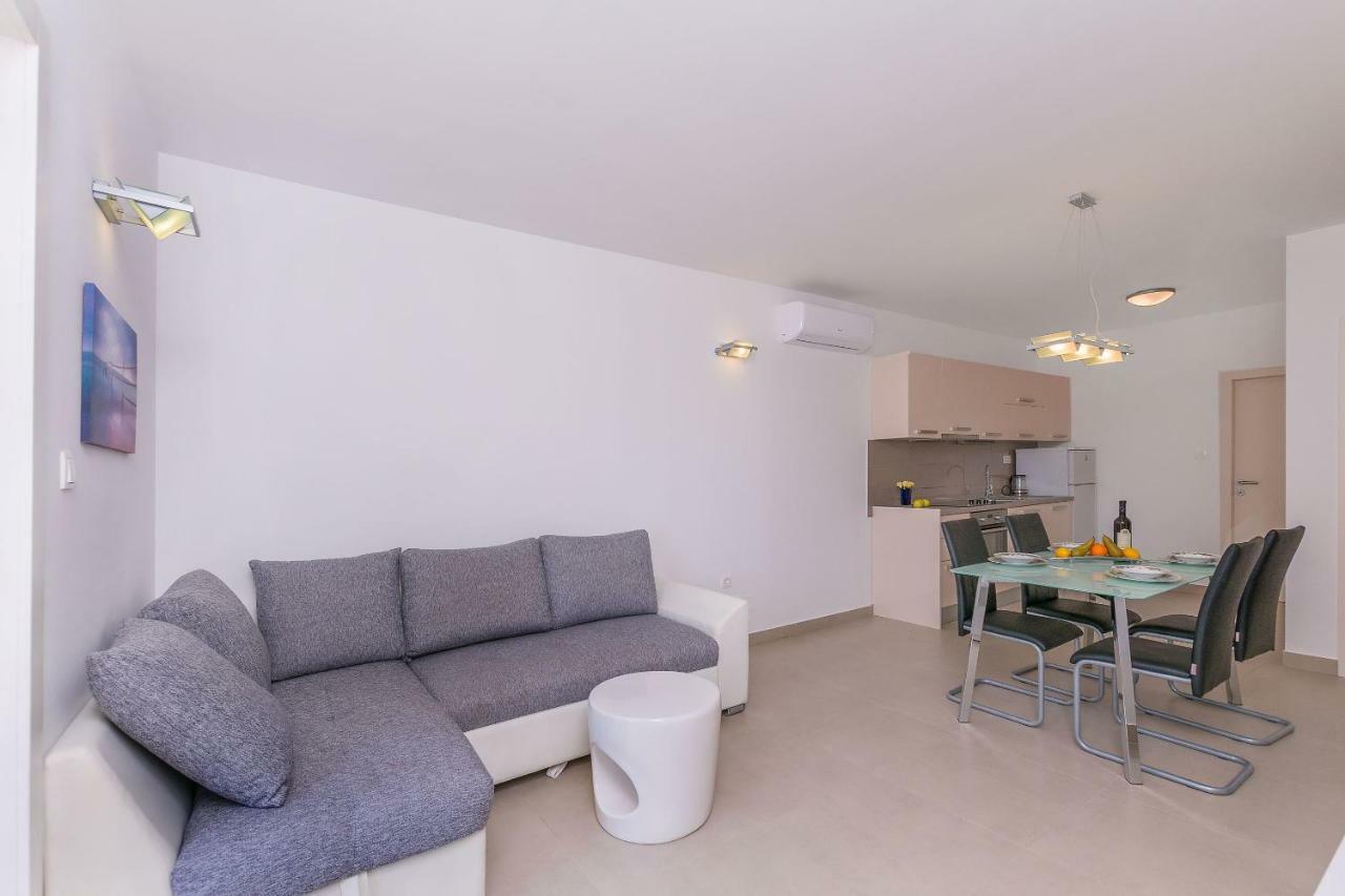 Apartments Villa Aquamarine Duće 외부 사진