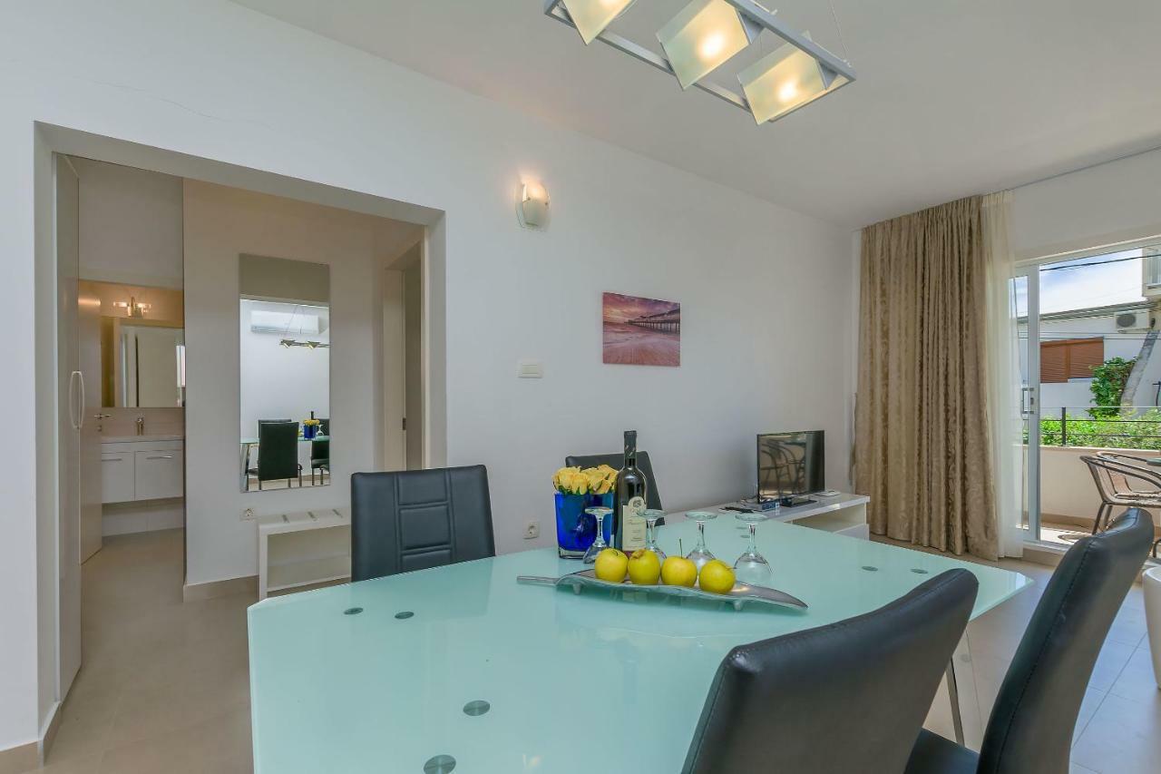 Apartments Villa Aquamarine Duće 외부 사진