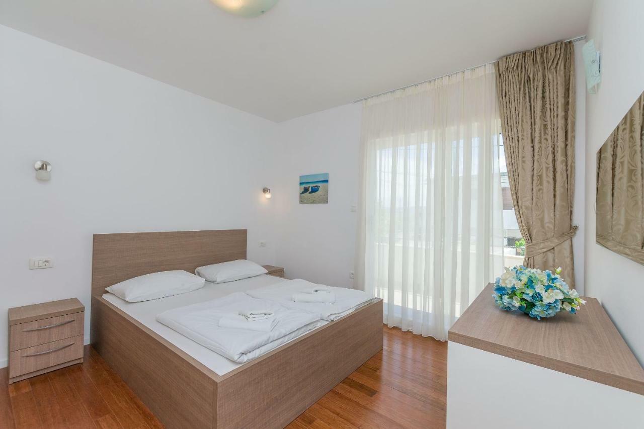 Apartments Villa Aquamarine Duće 외부 사진