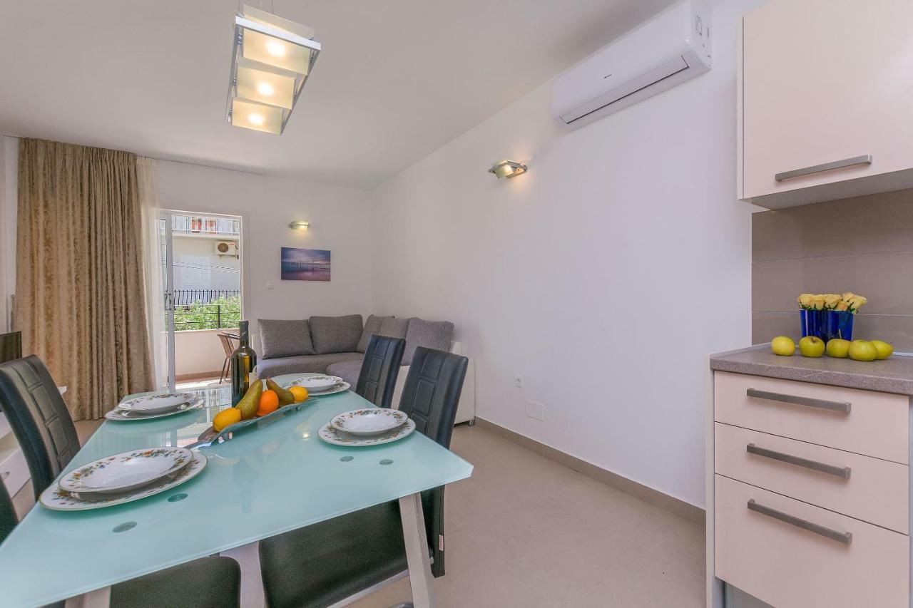 Apartments Villa Aquamarine Duće 외부 사진
