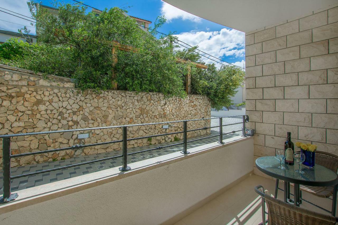 Apartments Villa Aquamarine Duće 외부 사진