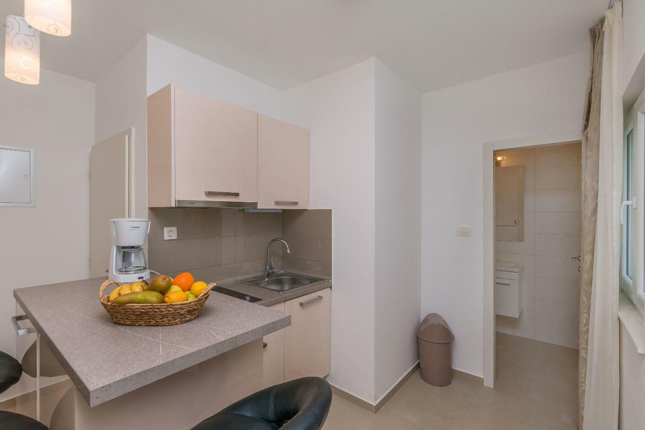 Apartments Villa Aquamarine Duće 외부 사진