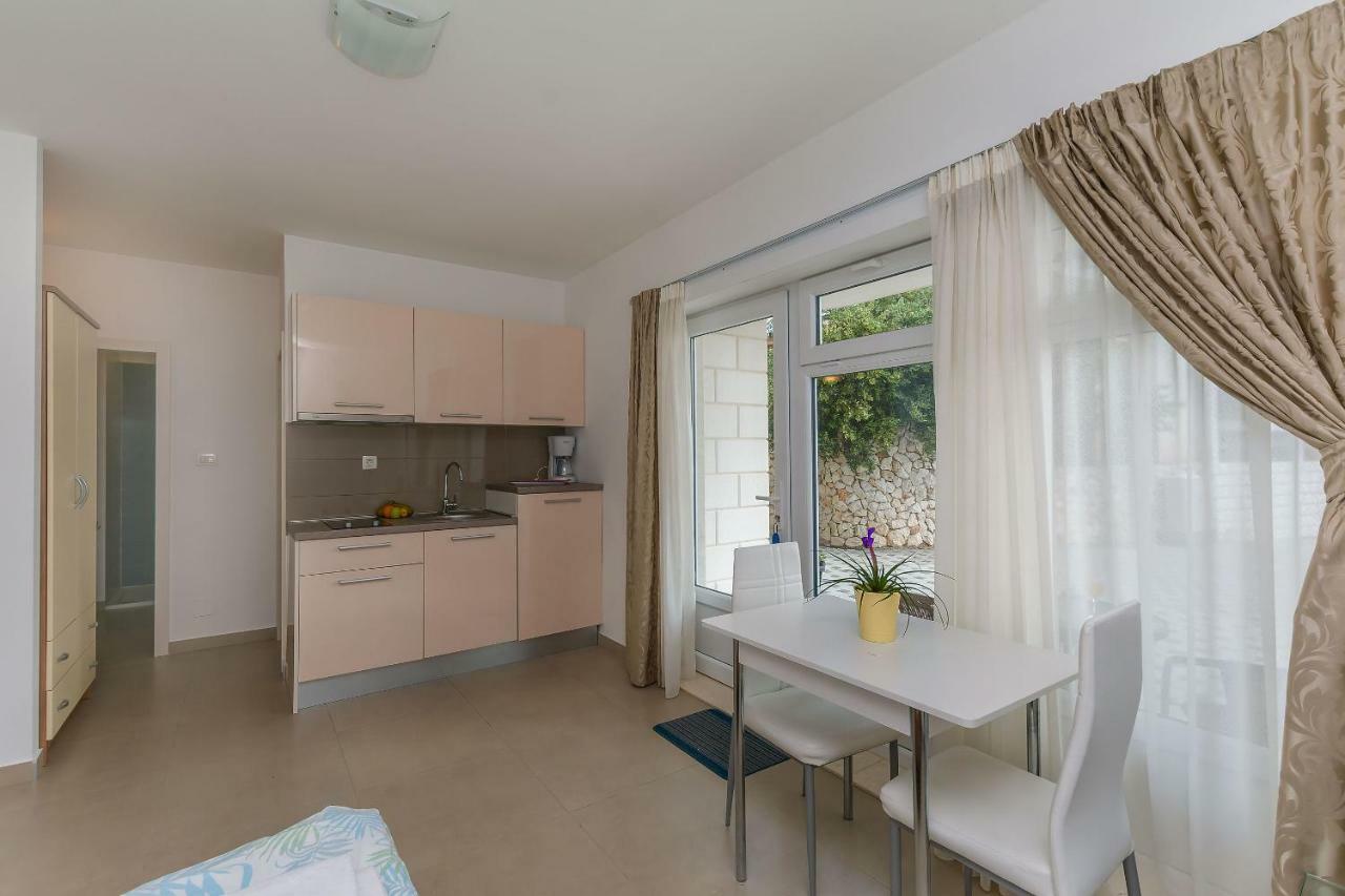 Apartments Villa Aquamarine Duće 외부 사진
