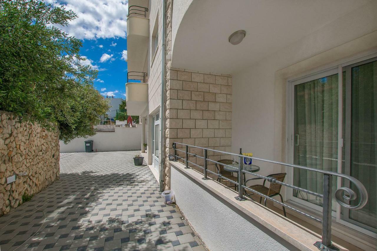 Apartments Villa Aquamarine Duće 외부 사진