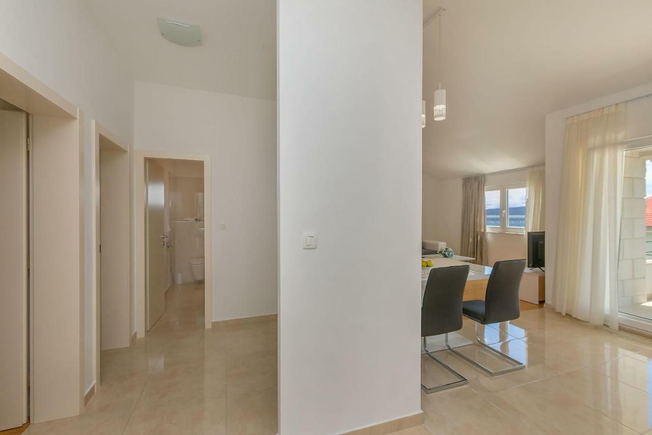 Apartments Villa Aquamarine Duće 외부 사진